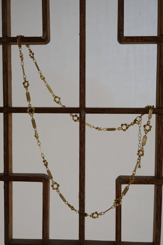 Daisy Chain Necklace