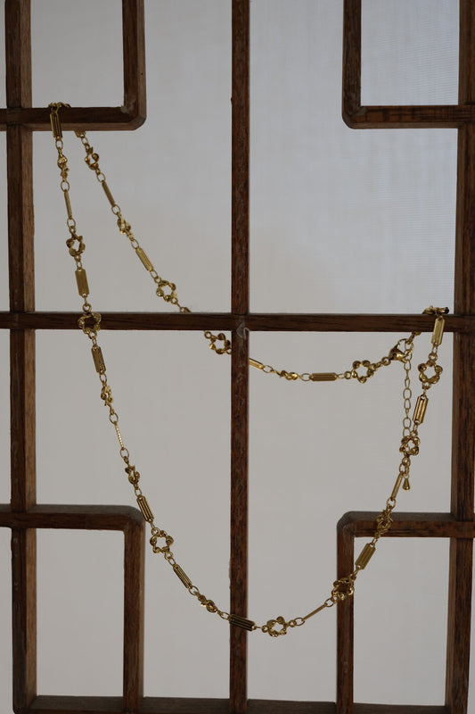 Daisy Chain Necklace