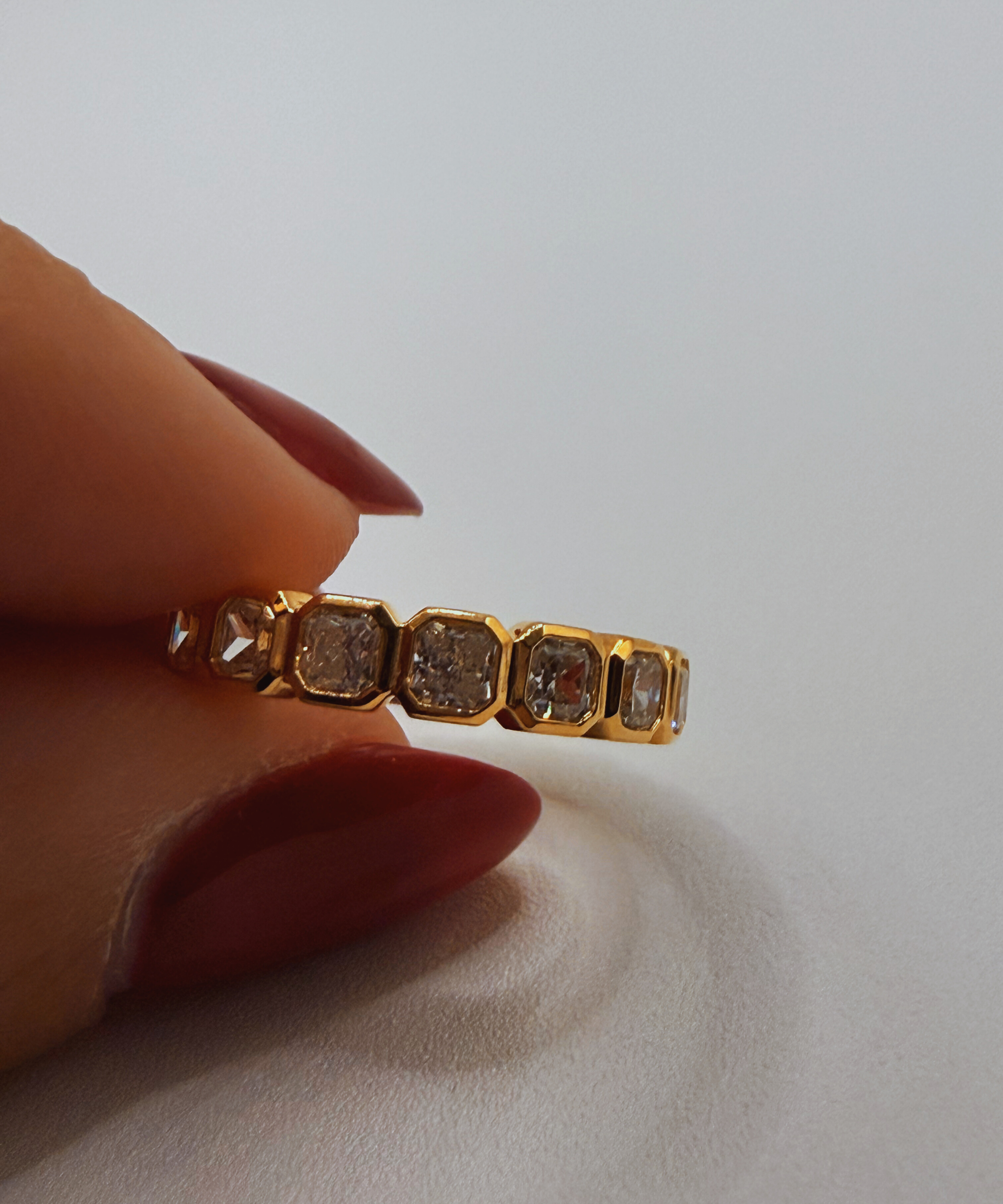 Bezel Deco Moderne