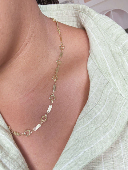 Daisy Chain Necklace